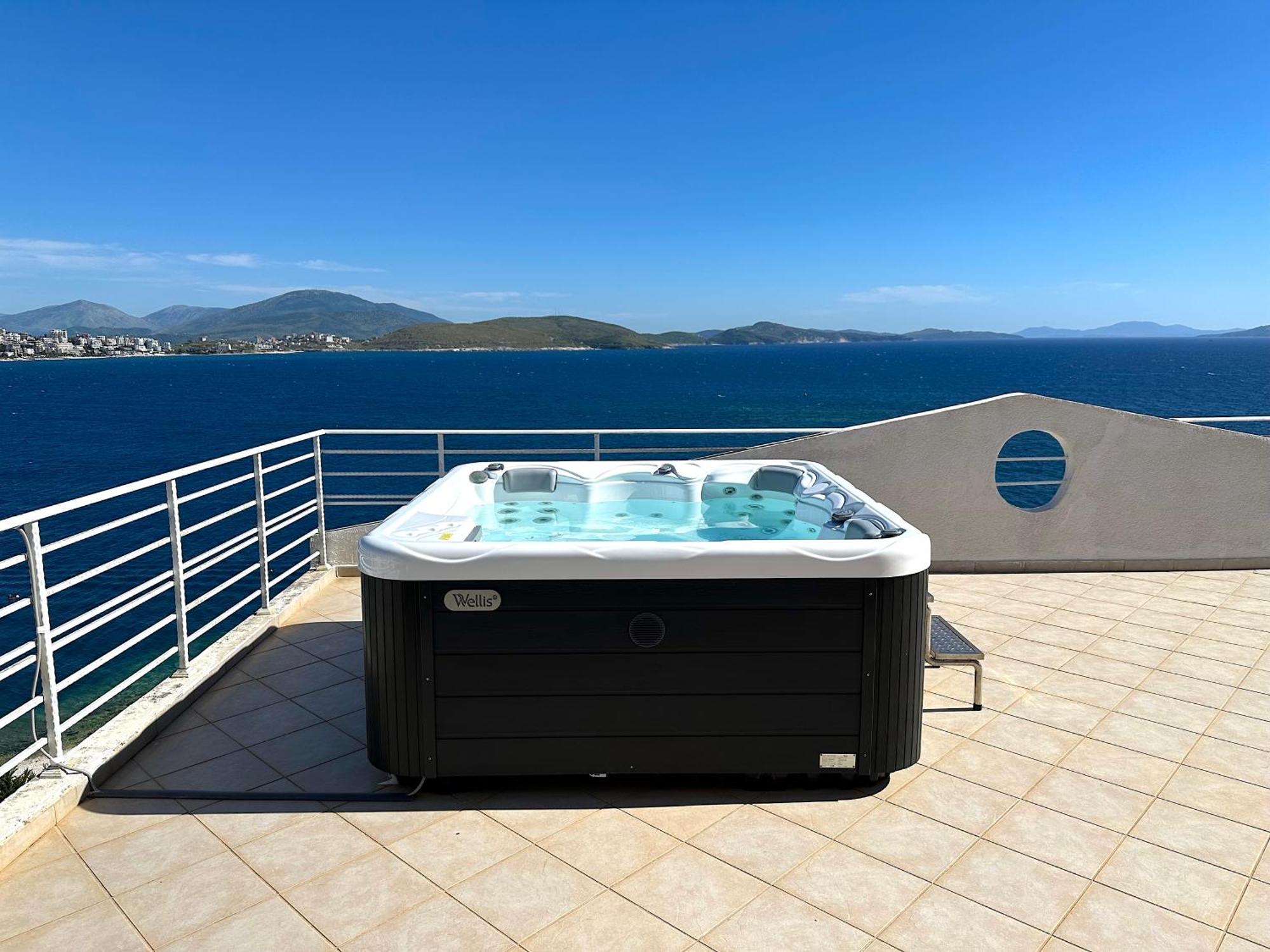 Seafront Oasis Luxury Apartment, With Sae View Saranda
