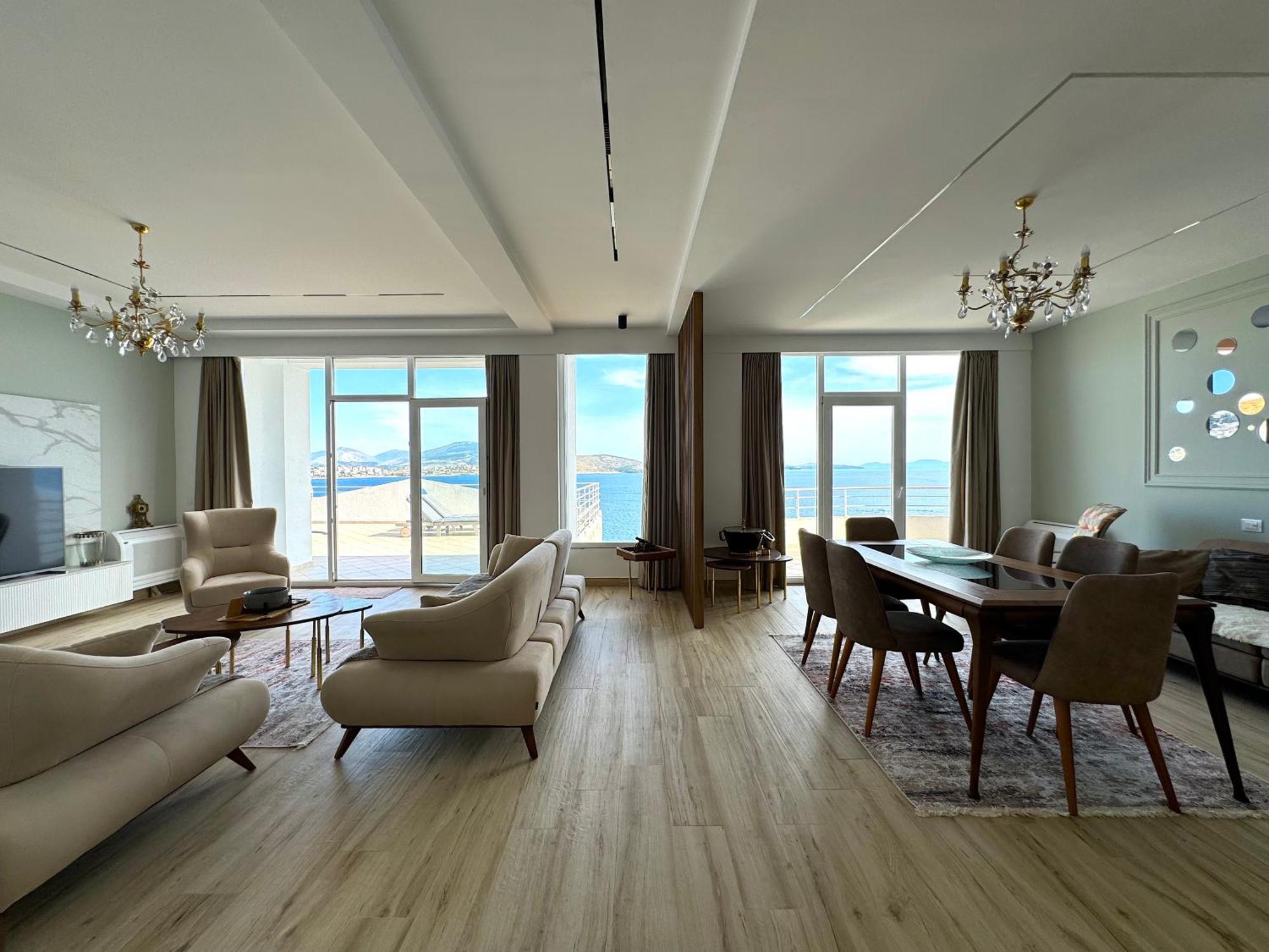 Seafront Oasis Luxury Apartment, With Sae View